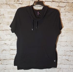 🌟Betsey Johnson Large Hooded performance top